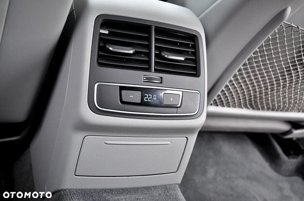 Audi A4 Avant 2.0 TFSI ultra S tronic sport - 28