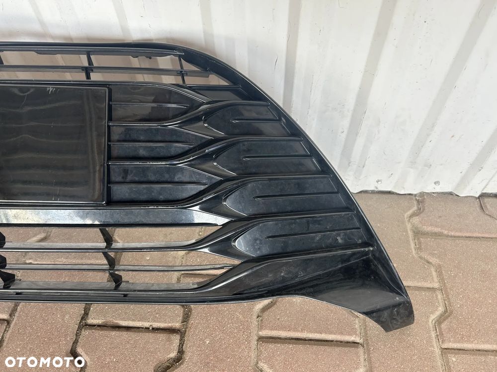TOYOTA YARIS III LIFT 2017-2020 KRATKA ŚRODKOWA W ZDERZAK PRZÓD PRZEDNI ATRAPA GRILL LAKIEROWANA - 4