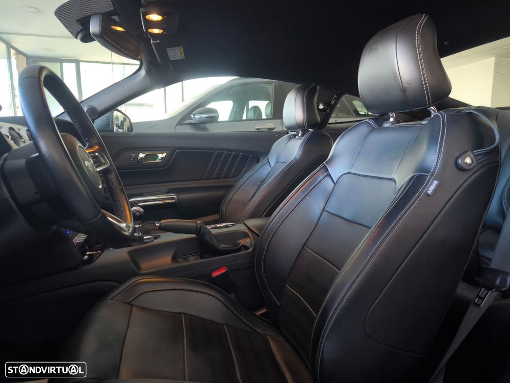 Ford Mustang 2.3i EcoBoost - 11