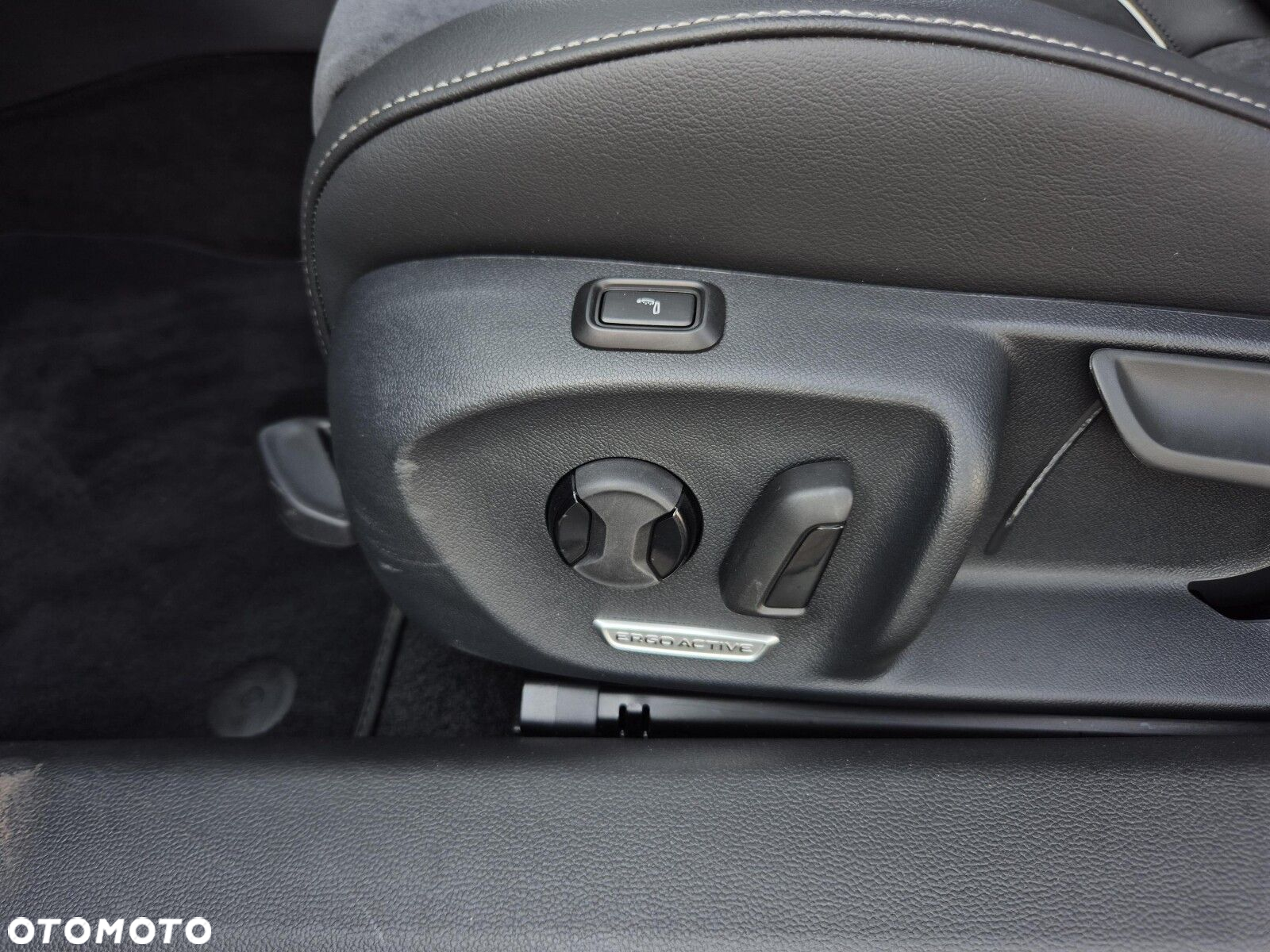 Volkswagen Passat - 12