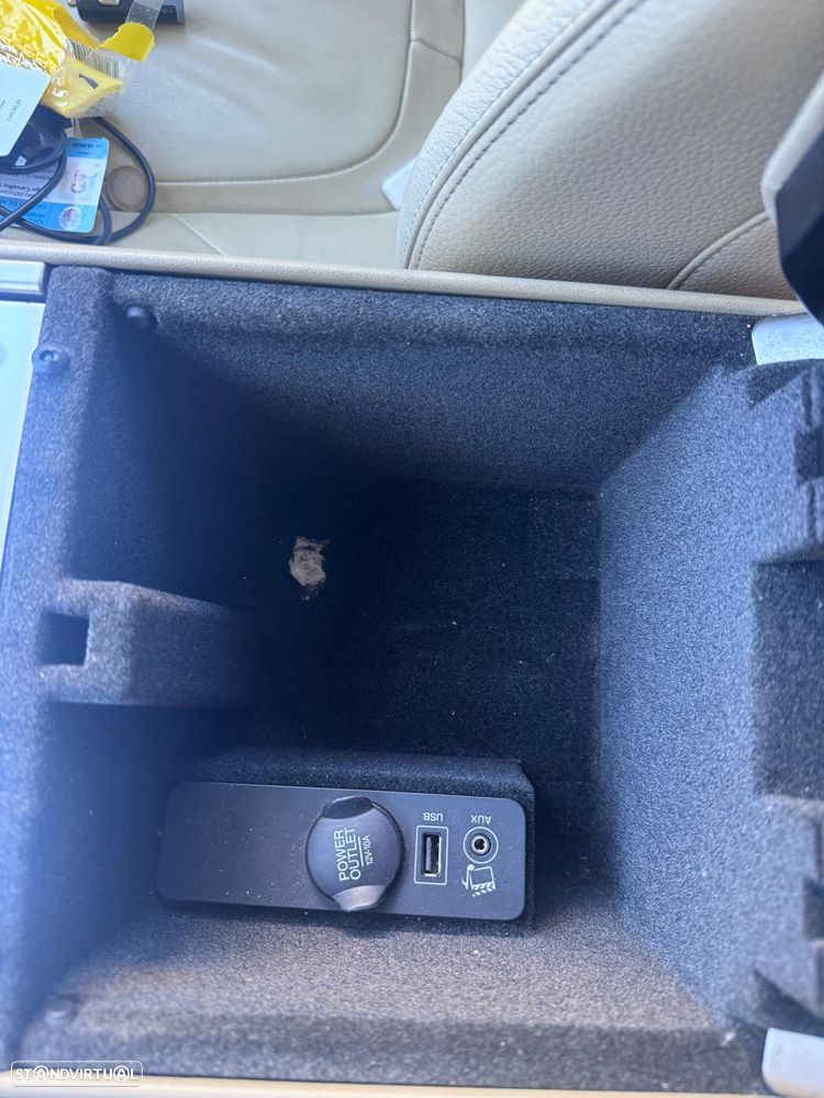 Jaguar XF Sportbrake 2.2 - 17