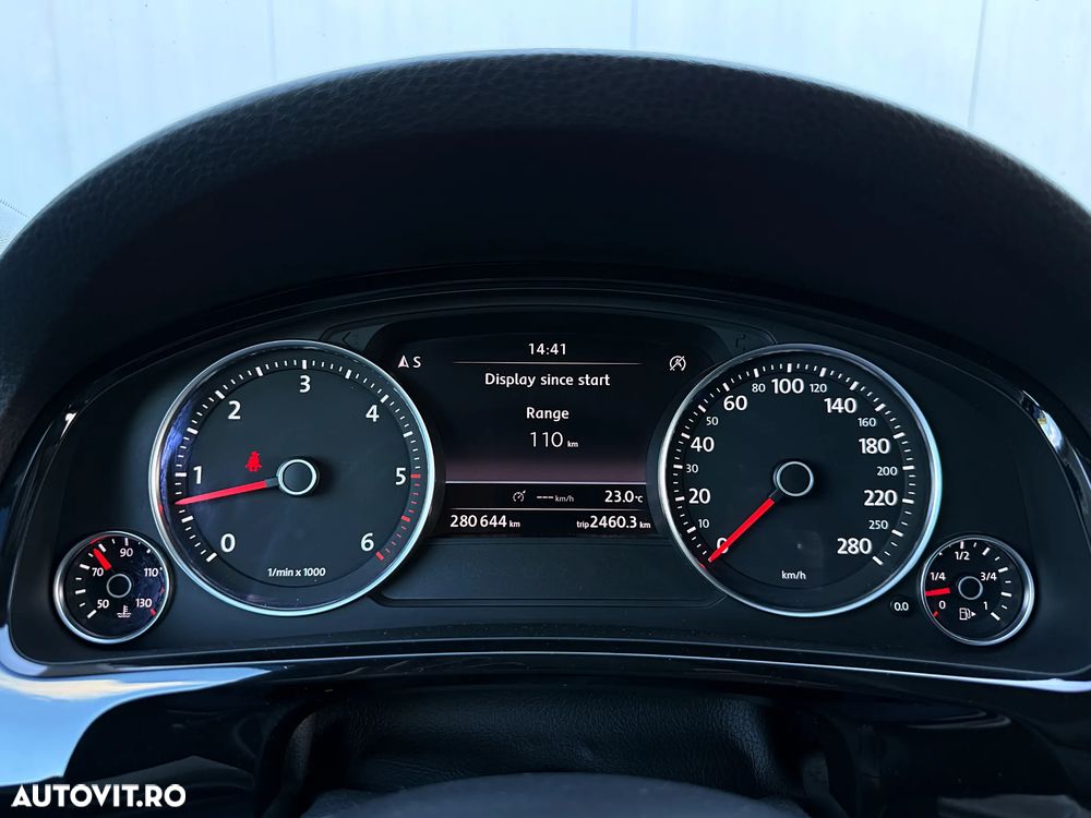 Volkswagen Touareg 3.0 V6 TDI BMT - 9