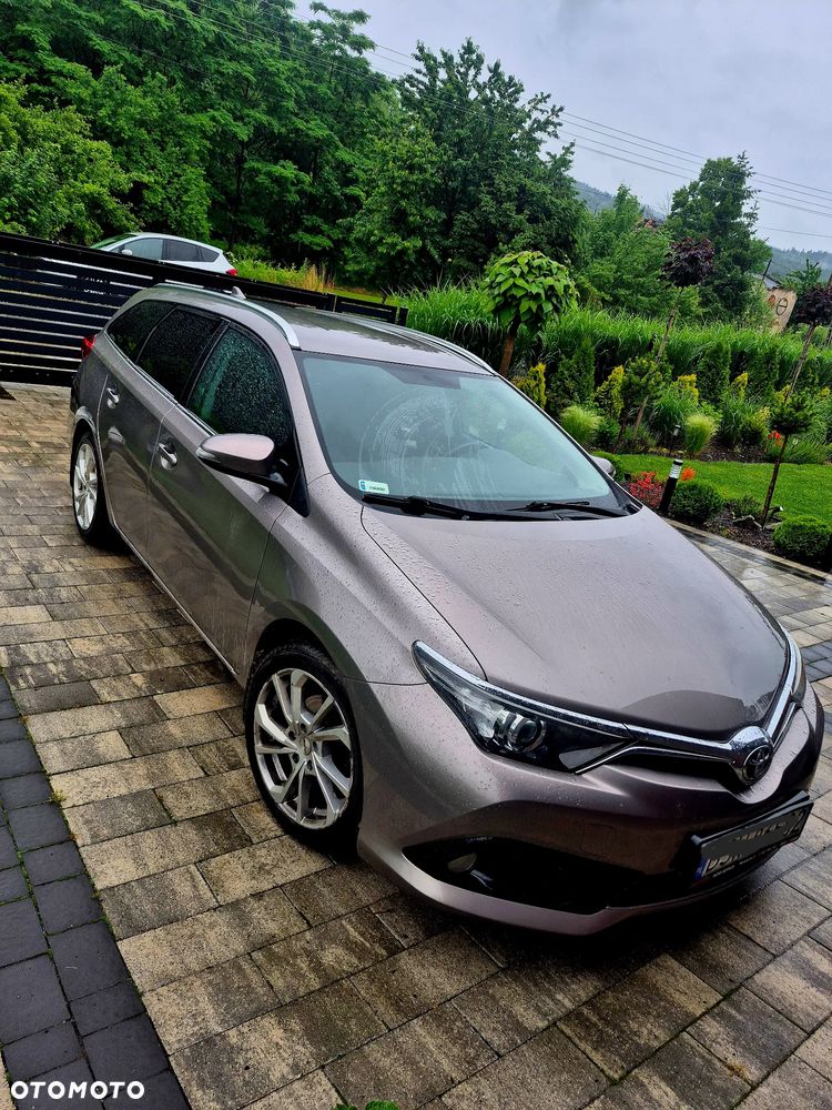 Toyota Auris 1.6 D-4D Dynamic - 4