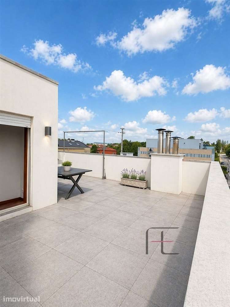 Apartamento T4 Venda em Castêlo da Maia,Maia - Grande imagem: 2/31