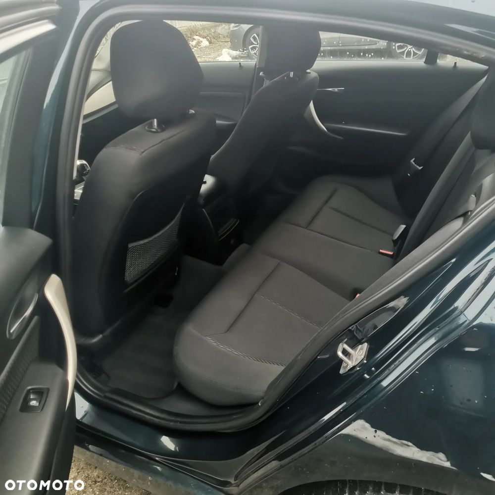 BMW Seria 1 116d Sport Line - 8