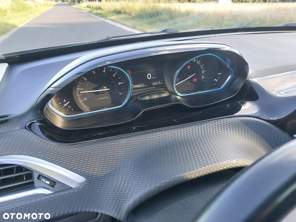 Peugeot 2008 PureTech 110 Stop&Start Allure - 17