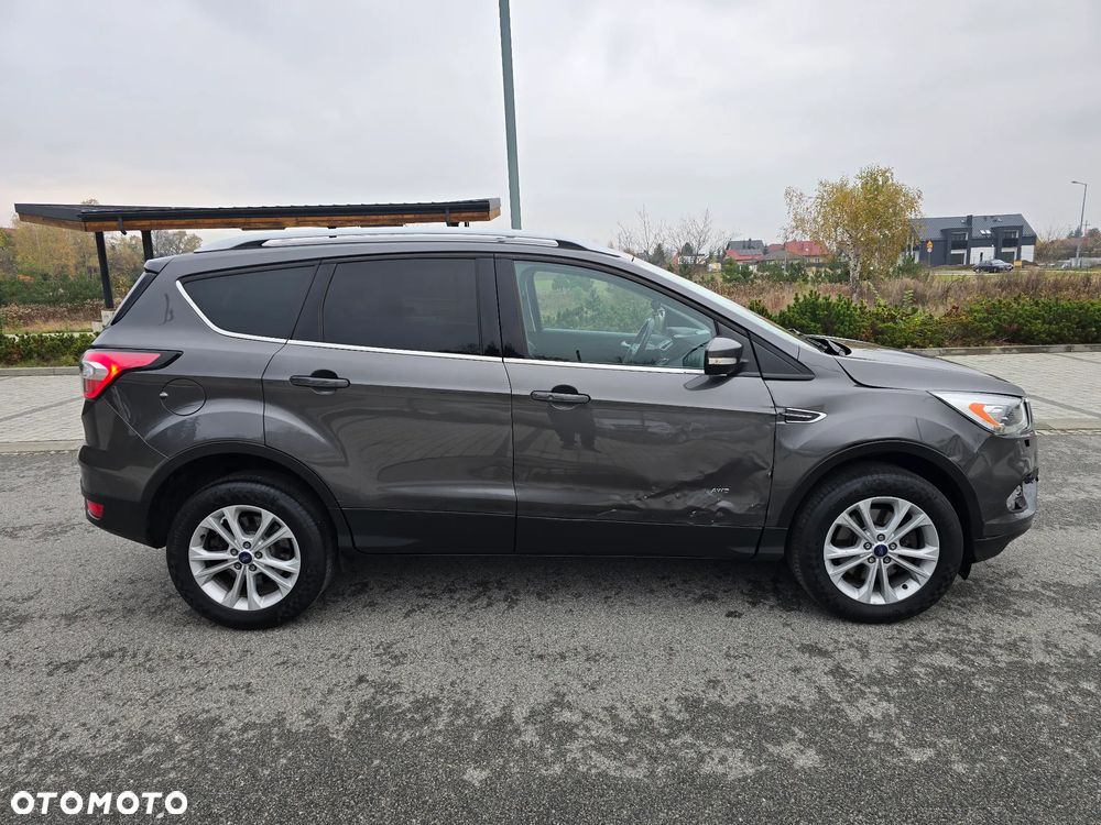 Ford Kuga 2.0 TDCi 4x4 Titanium - 26