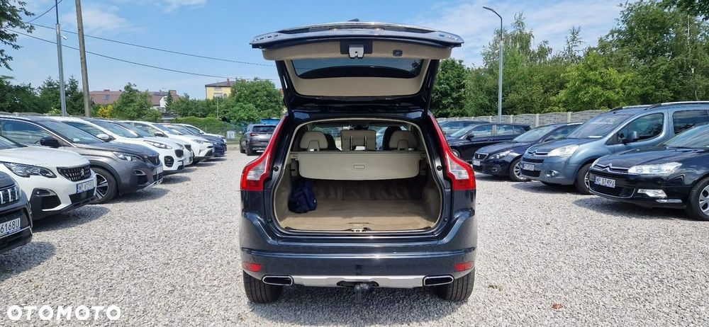 Volvo XC 60 D5 AWD Geartronic Summum - 10