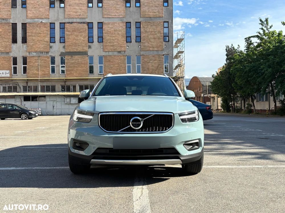 Volvo XC 40 D4 AWD Momentum Pro - 4