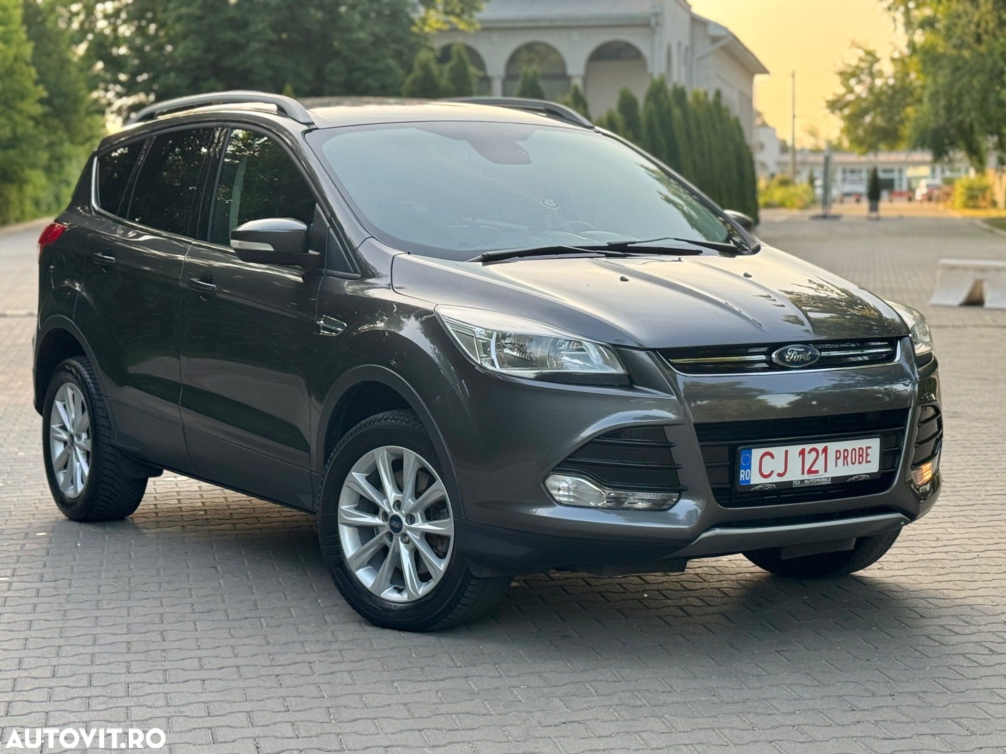 Ford Kuga 2.0 TDCi 4WD Powershift Titanium - 2