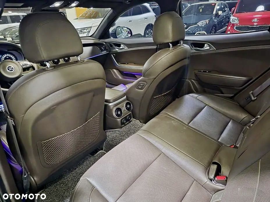 Kia Stinger 2.0 T-GDI GT Line - 14