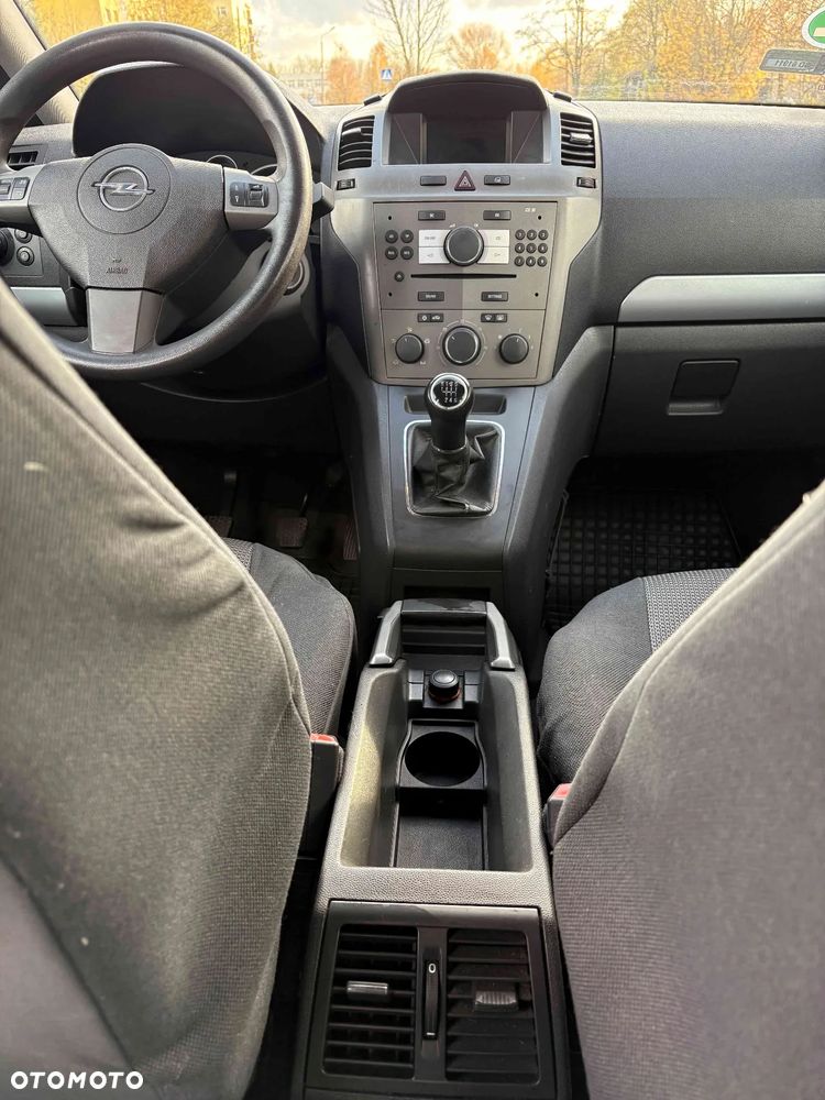 Opel Zafira 1.9 CDTI Essentia - 14