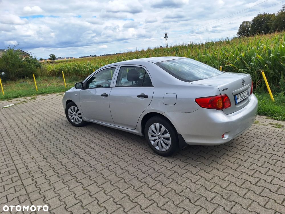 Toyota Corolla - 36