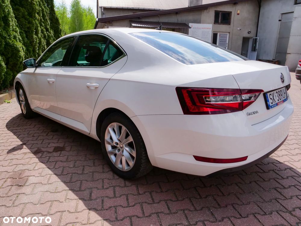 Skoda Superb 1.4 TSI ACT Ambition DSG - 8