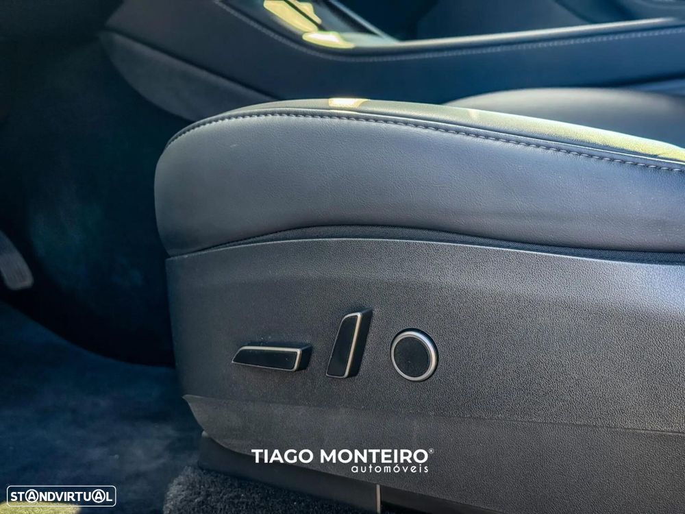 Tesla Model Y Tração Traseira - 49