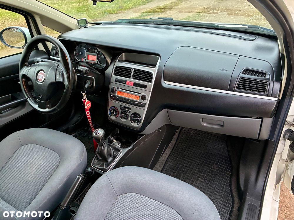 Fiat Linea 1.4 Dynamic Euro5 - 24