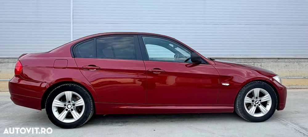 BMW Seria 3 320d DPF Blue Performance Edition Sport - 6