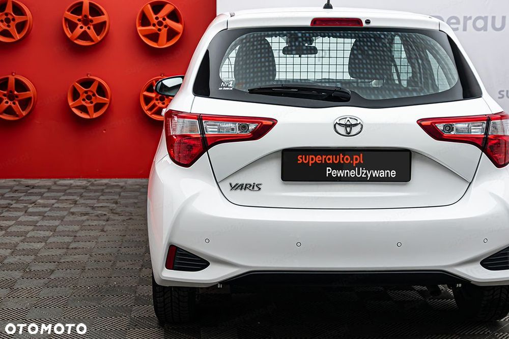 Toyota Yaris Active 1.5 111KM - 12