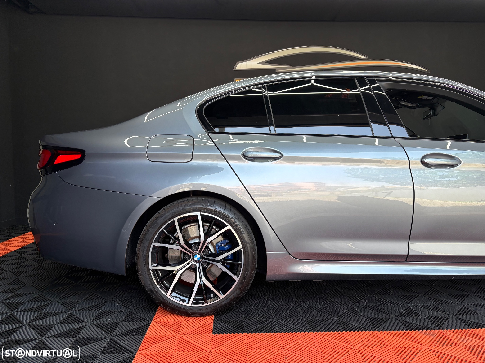 BMW 530 e Pack Desportivo M - 24