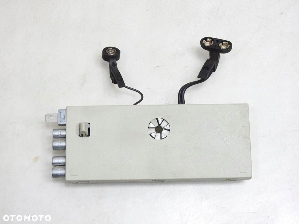 WZMACNIACZ ANTENY VOLVO V70 III 30679658 - 2