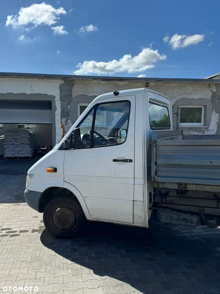 Mercedes-Benz Sprinter - 15