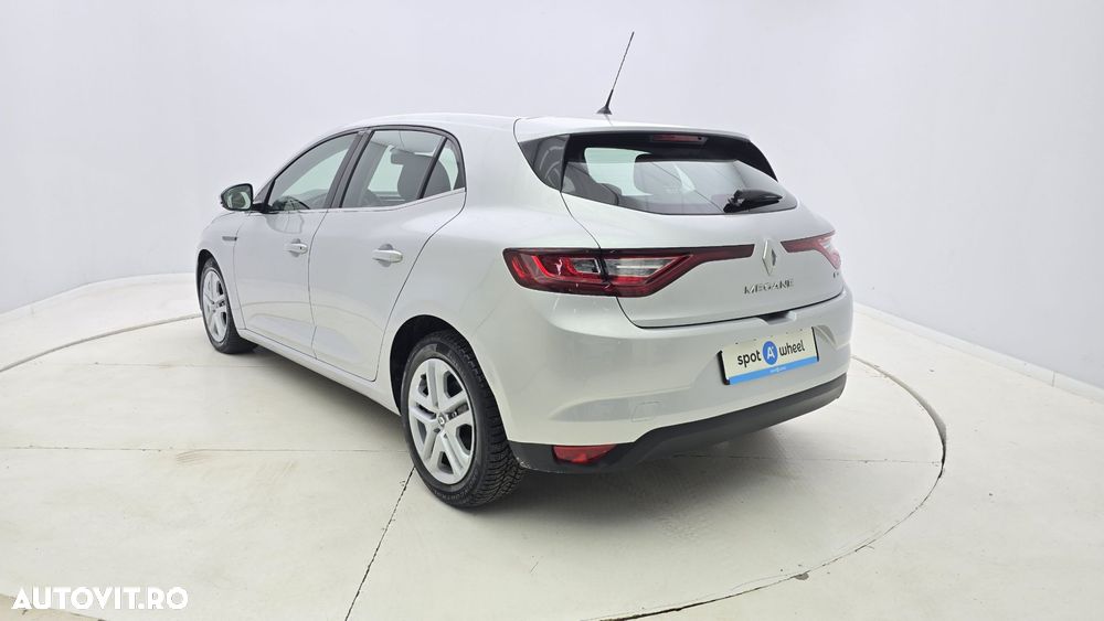 Renault Megane - 9