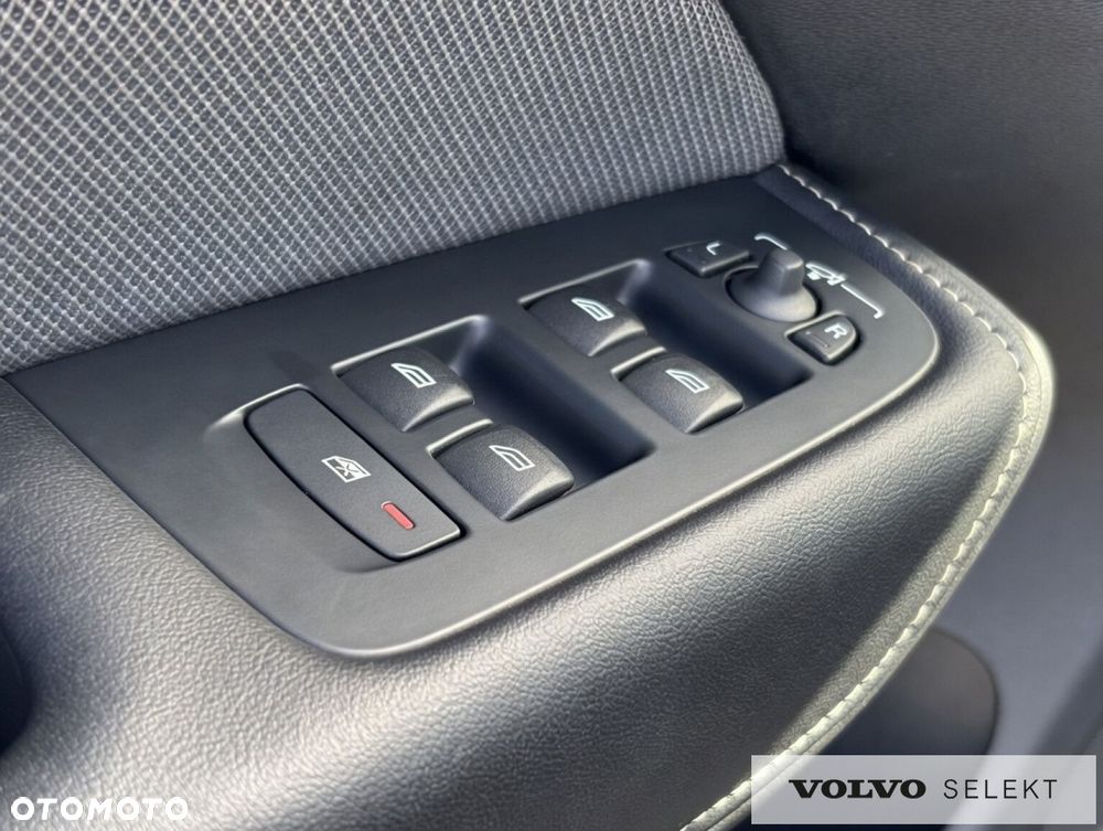 Volvo XC 60 - 30