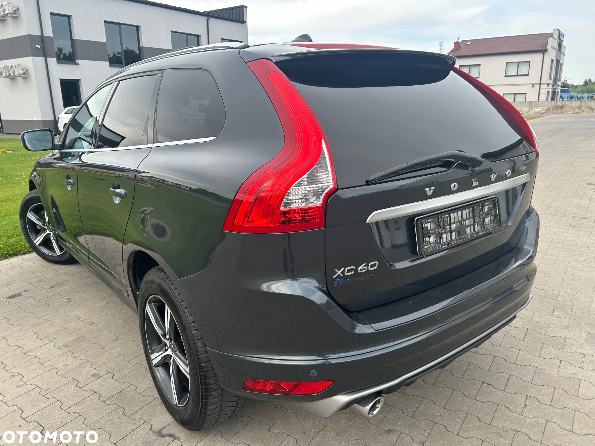 Volvo XC 60 D4 Drive-E R-Design Summum - 11