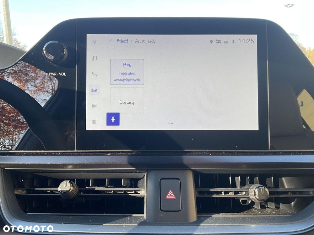 Lexus UX 300h Business - 18