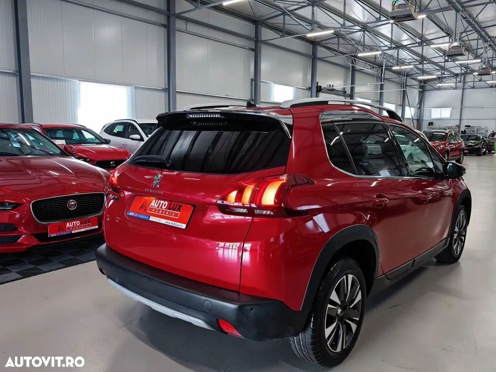 Peugeot 2008 PureTech 110 GPF Stop&Start EAT6 Allure - 4