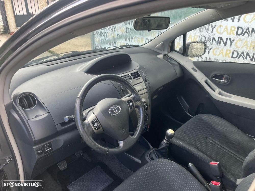 Toyota Yaris 1.4 D-4D AC - 10