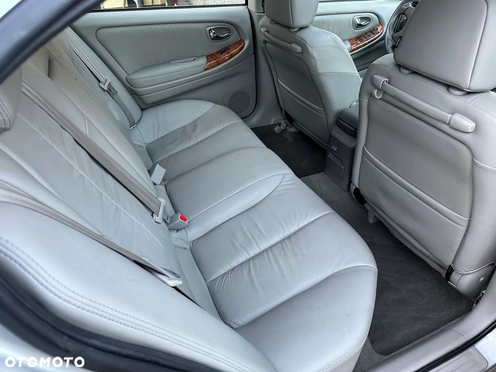Nissan Maxima - 7