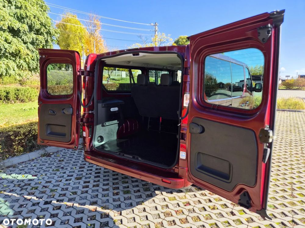 Renault Trafic - 16