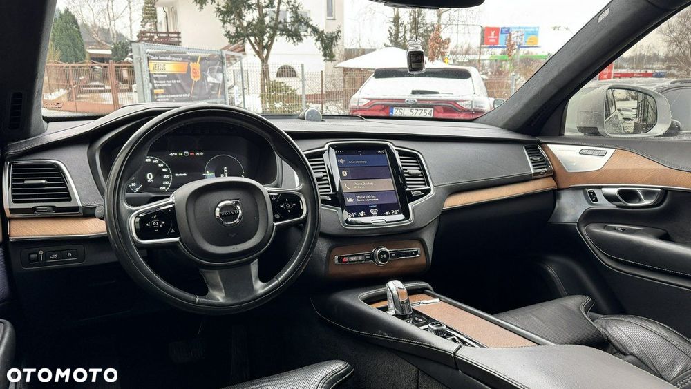 Volvo XC 90 - 8
