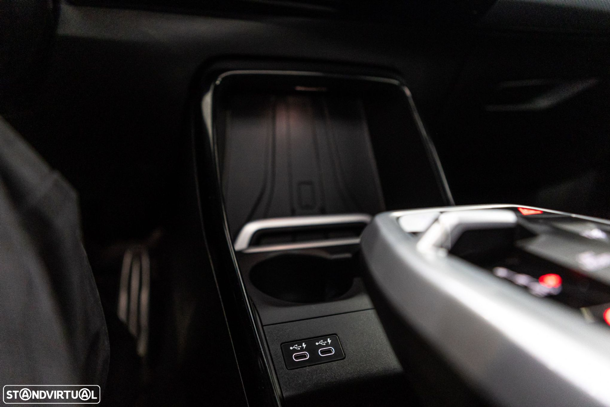 BMW 218 Active Tourer i Pack Desportivo M Auto - 44