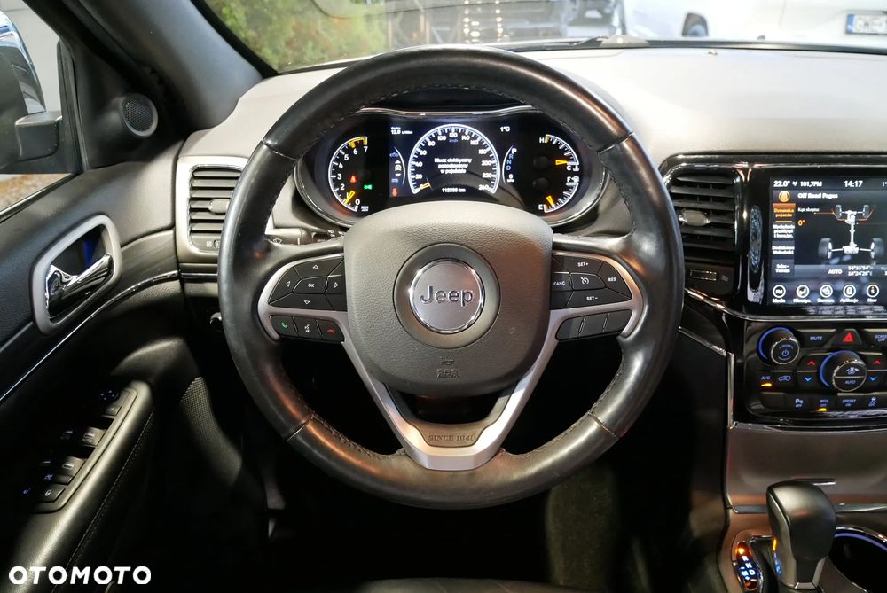 Jeep Grand Cherokee - 22