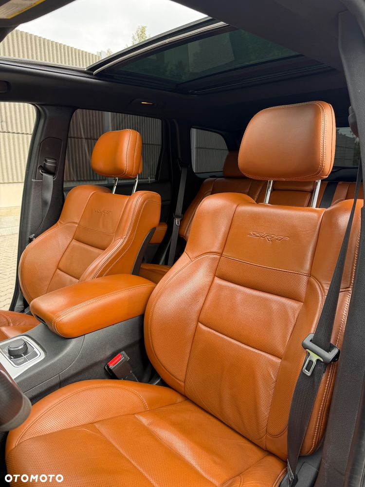 Jeep Grand Cherokee SRT - 23