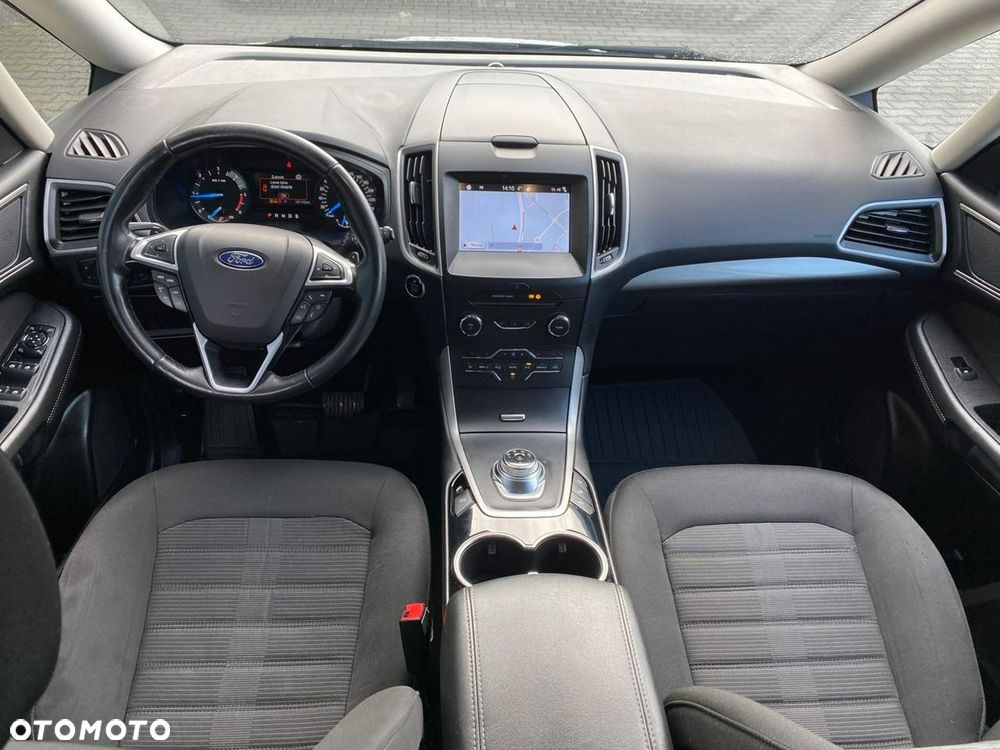Ford Galaxy - 10