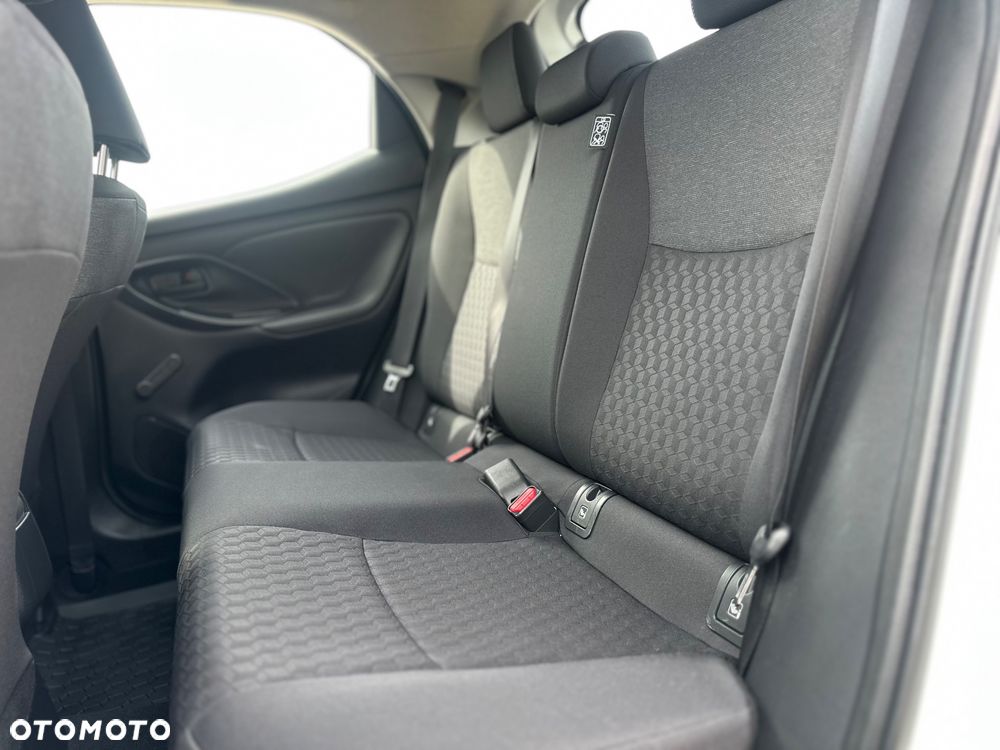 Toyota Yaris - 16