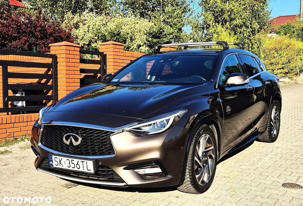 Infiniti Q30 1.6t Luxe Tech 7DCT - 1