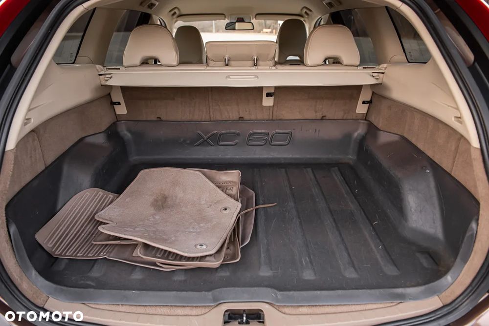 Volvo XC 60 D5 AWD Summum - 27