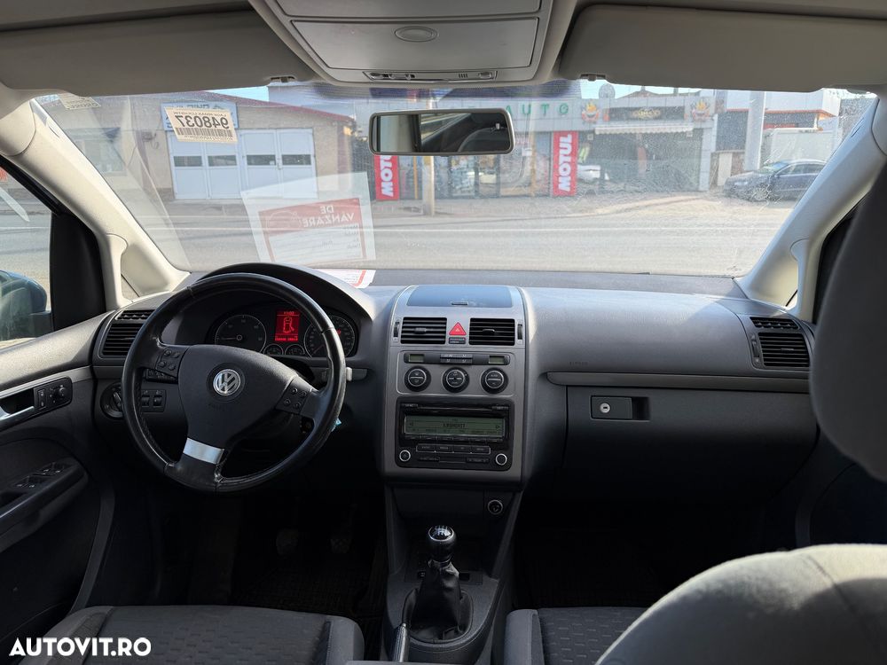 Volkswagen Touran 1.9 TDI Conceptline - 6