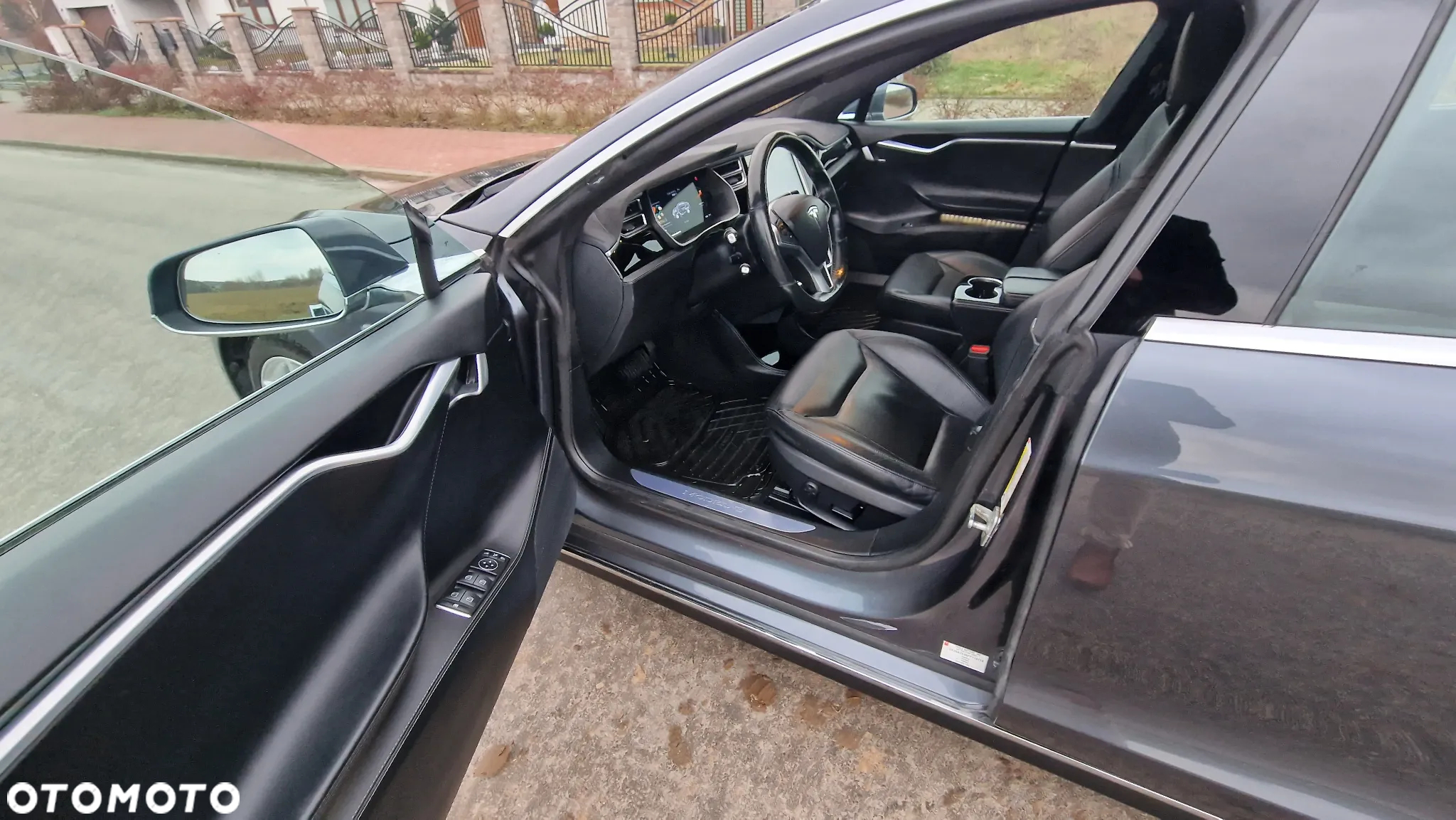 Tesla Model S Long Range Plus - 30