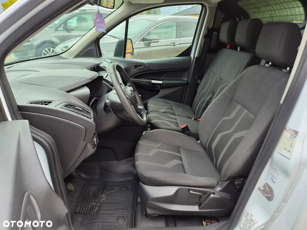 Ford Transit Connect - 19