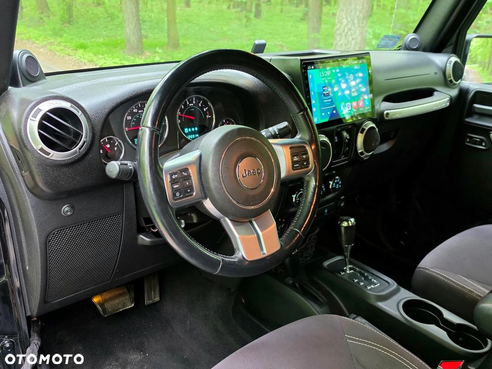 Jeep Wrangler 3.6 Unlim Sahara - 8