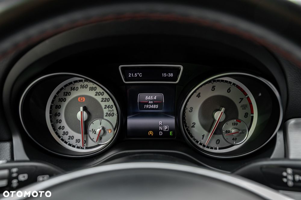 Mercedes-Benz CLA 250 4Matic 7G-DCT AMG Line - 31
