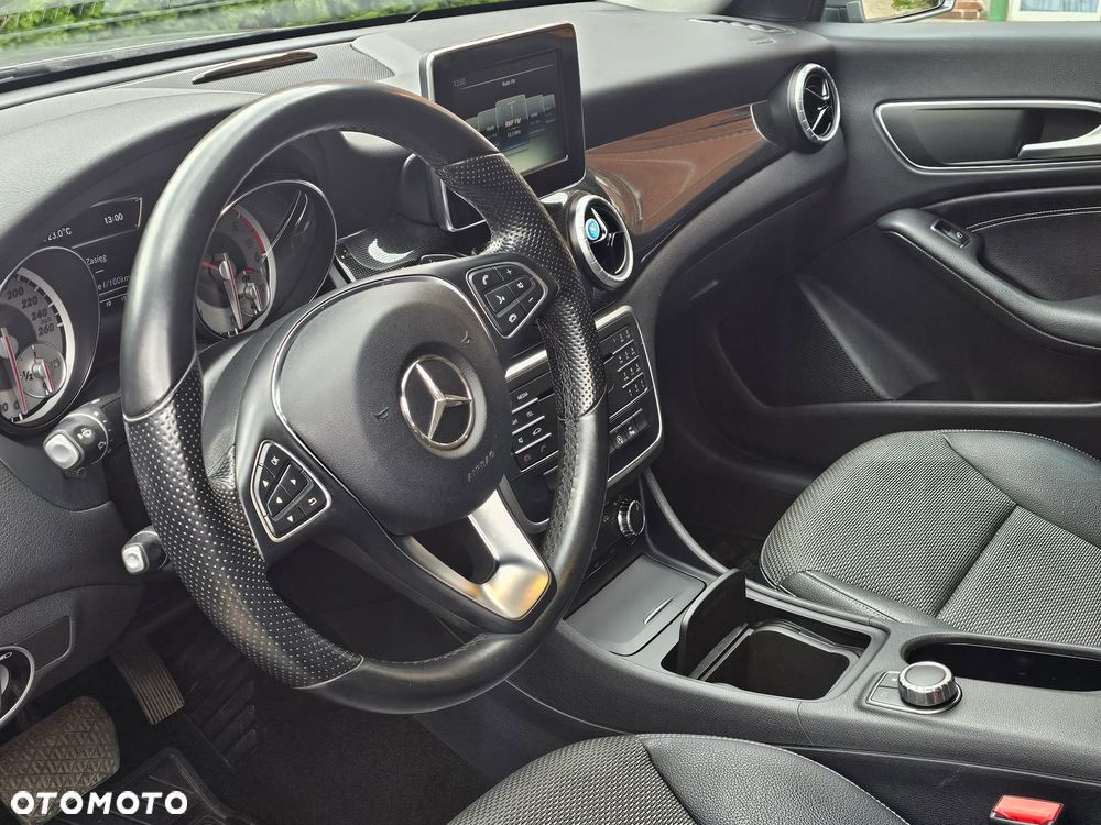 Mercedes-Benz CLA - 8