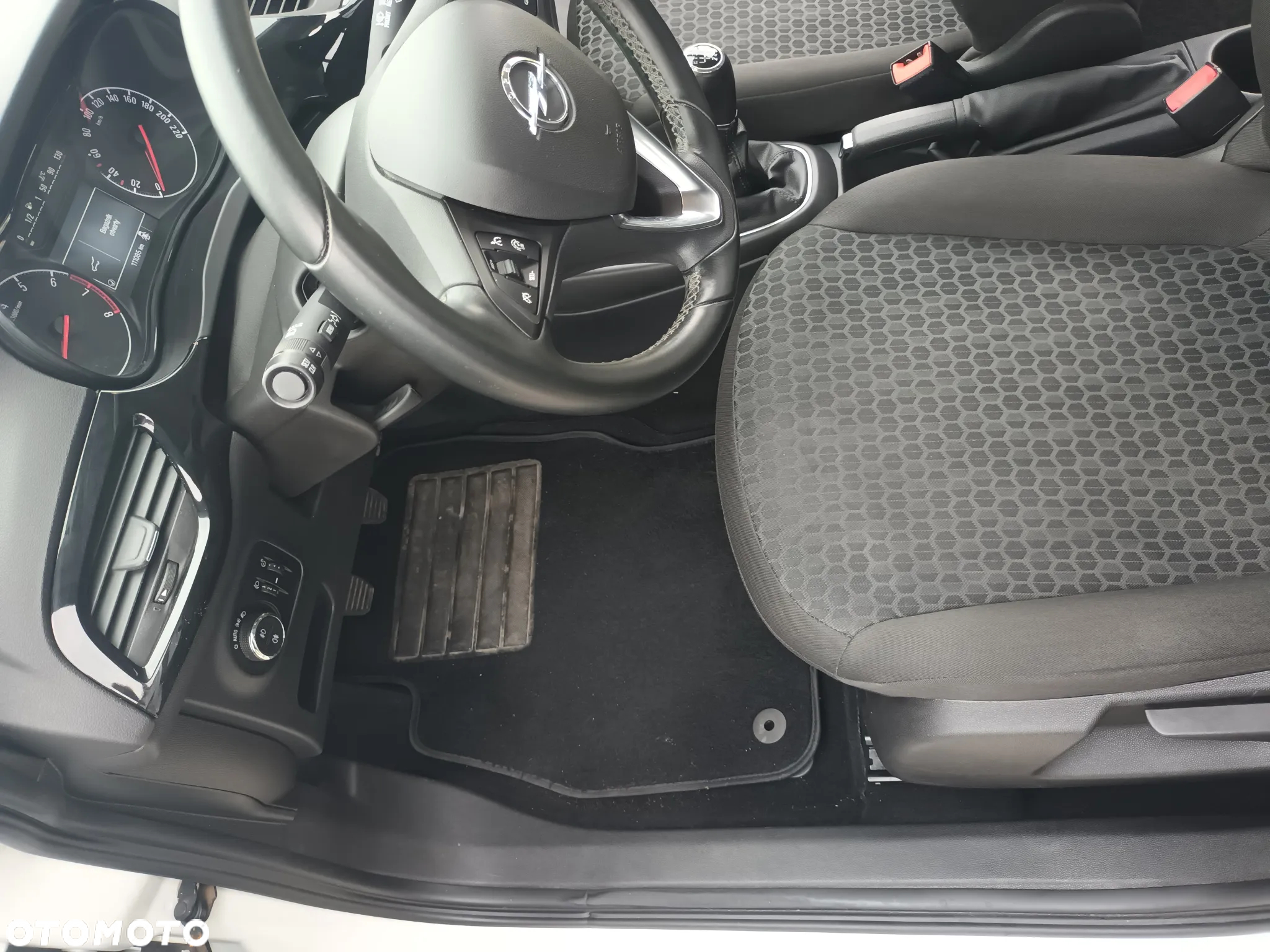Opel Corsa 1.4 16V Enjoy - 26