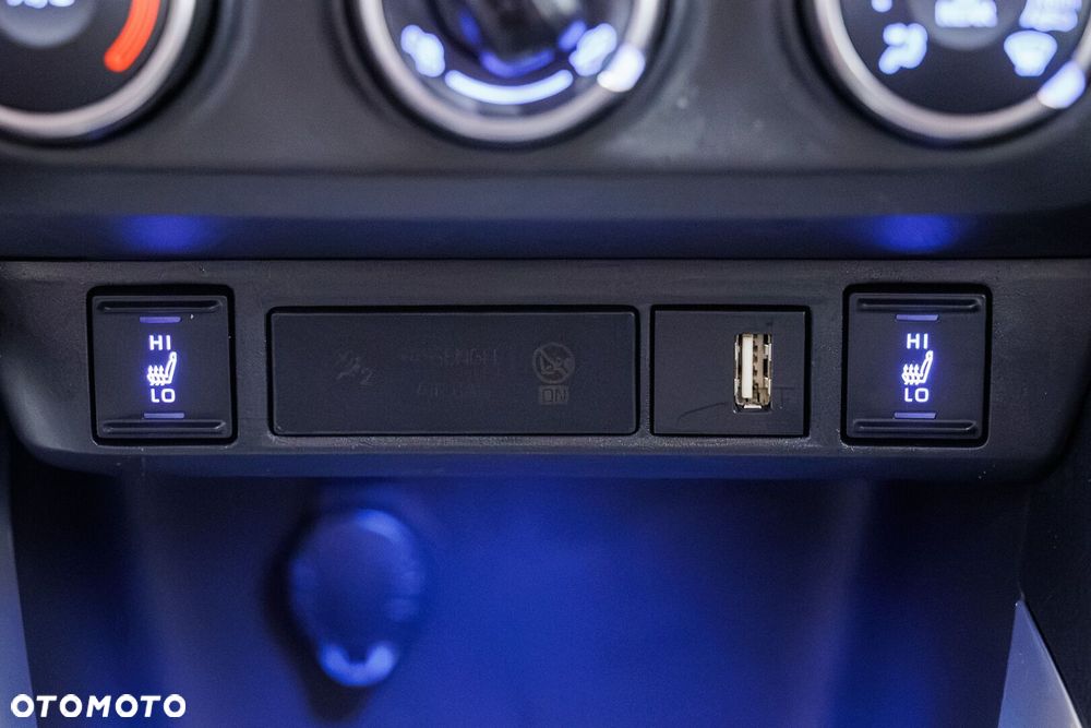 Toyota Yaris - 30