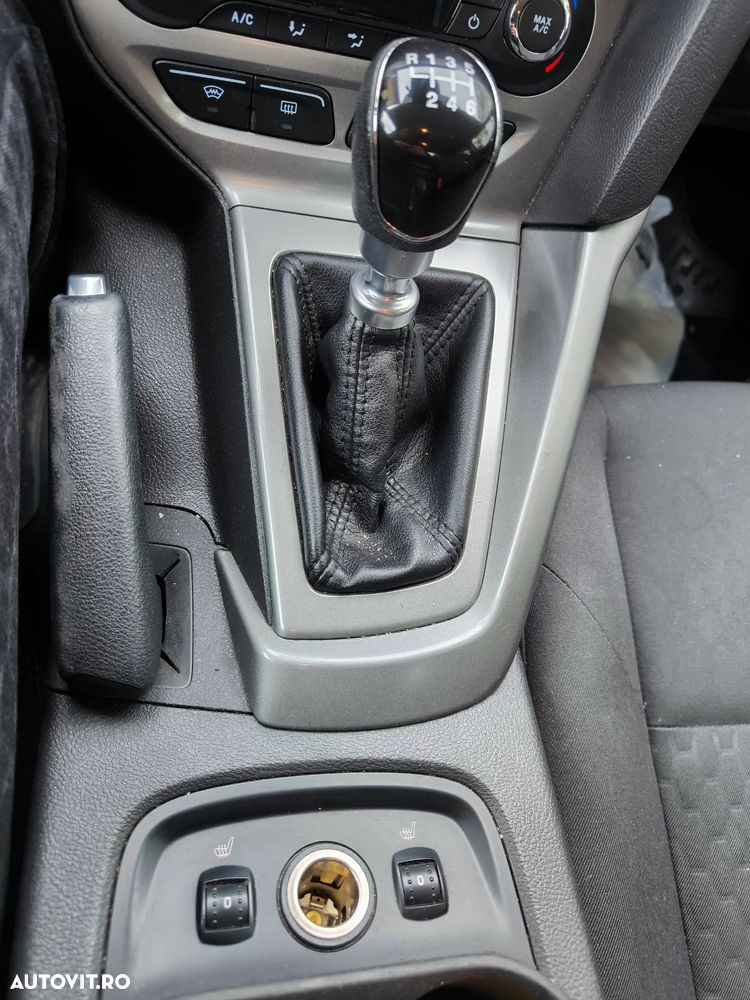 Ford Focus 1.0 EcoBoost Start-Stopp-System SYNC Edition - 11